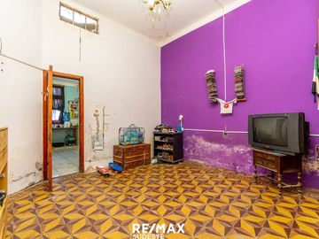 VENTA LOTE + CASAS + LOCAL EN EL MACROCENTRO