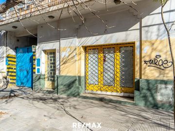 VENTA LOTE + CASAS + LOCAL EN EL MACROCENTRO