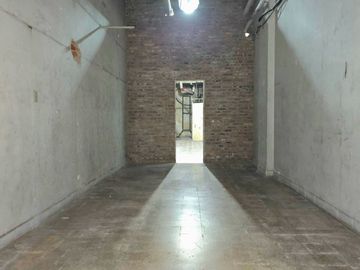 Venta Local 205 m2 totales deposito San Nicolas