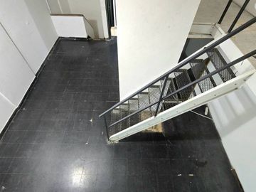 Venta Local 205 m2 totales deposito San Nicolas