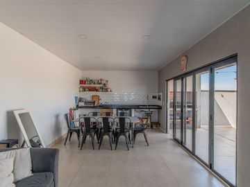 VENTA DEPTO 3 AMBIENTES CON QUINCHO Y TERRAZ