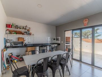 VENTA DEPTO 3 AMBIENTES CON QUINCHO Y TERRAZ