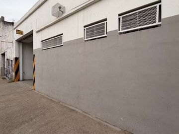 Alquiler depósito c/ oficinas Racks MORON