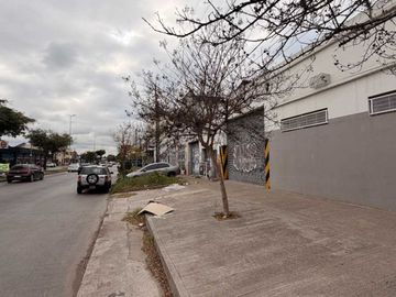 Alquiler depósito c/ oficinas Racks MORON