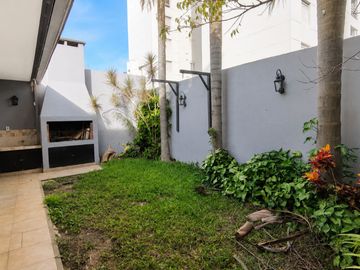 Casa + Consultorio IndependT 140M2 Rioja Urquiza