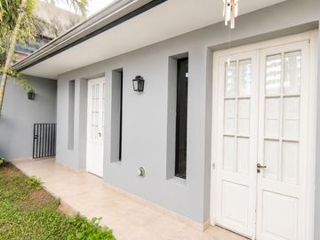 Casa + Consultorio IndependT 140M2 Rioja Urquiza