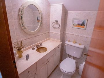 CASA TRIPLEX MARTINEZ 5 AMB COCHERA Y QUINCHO