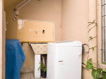 VENTA PH 4 AMBIENTES CON PATIO COCHERA EN WILDE