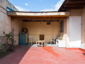 VENTA PH 4 AMBIENTES CON PATIO COCHERA EN WILDE