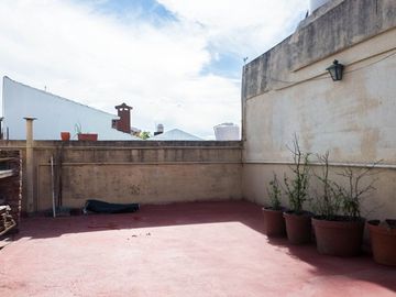 VENTA PH 4 AMBIENTES CON PATIO COCHERA EN WILDE
