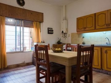 VENTA PH 4 AMBIENTES CON PATIO COCHERA EN WILDE