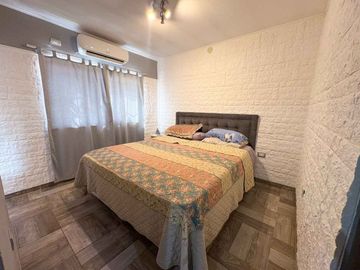 VENTA CASA 3 DORMITORIOS CON PILETA - FISHERTON