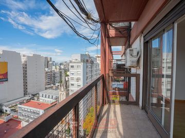 2 ambientes-  Terrero y Av. Rivadavia- Al frente