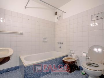 Departamento en Flores - 4 amb con cochera - Directorio 3000