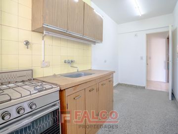 Departamento en Flores - 4 amb con cochera - Directorio 3000