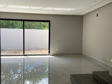 Residencia de Lujo en Aysso  por el Yerbaniz