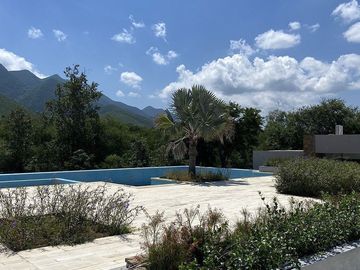 Residencia de Lujo en Aysso  por el Yerbaniz