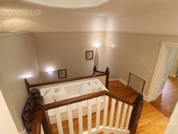 Venta casa de 8 ambientes con garage - Belgrano