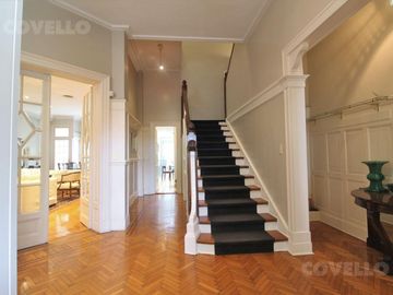 Venta casa de 8 ambientes con garage - Belgrano