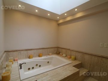 Venta casa de 8 ambientes con garage - Belgrano