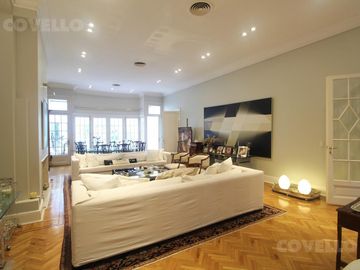 Venta casa de 8 ambientes con garage - Belgrano
