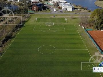 Lote en Barrio Náutico Albanueva