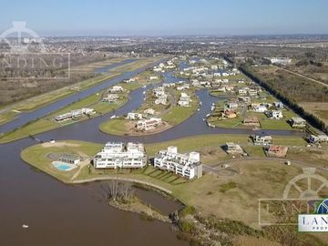 Lote en Barrio Náutico Albanueva