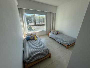 Departamento 4 ambientes en alquiler en Artilleros Plaza!!!