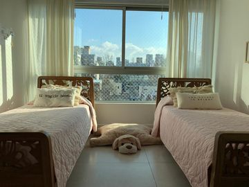 Departamento 4 ambientes en alquiler en Artilleros Plaza!!!