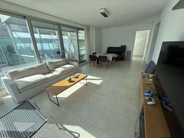 Departamento 4 ambientes en alquiler en Artilleros Plaza!!!