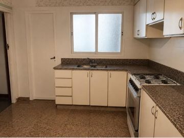 PH en Block 6 Amb. con Terraza 8x8. Ideal vivienda multifamiliar o inversión con renta