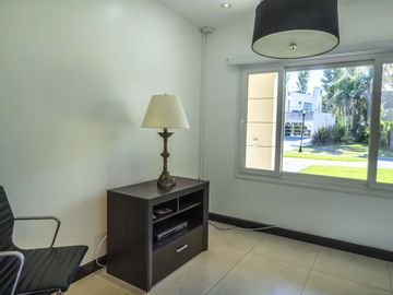 Casa en Venta Amoblada, 7 Ambientes, en Barrio Haras Santa María, Escobar, GBA Norte