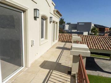Casa en Venta Amoblada, 7 Ambientes, en Barrio Haras Santa María, Escobar, GBA Norte