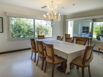 Casa en Venta Amoblada, 7 Ambientes, en Barrio Haras Santa María, Escobar, GBA Norte
