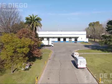 Deposito 1000 m2 en alquiler dentro de predio multi empresarial, Hurlingham.