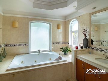 Casa en venta en Valle Real, Zapopan Jalisco