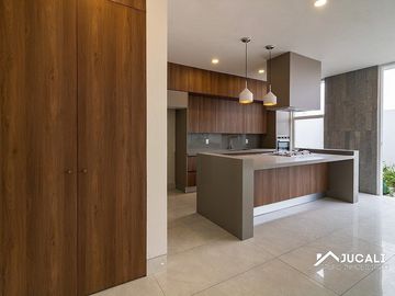 Casa en venta dentro de coto con alberca en  Solares, Zapopan, Jalisco