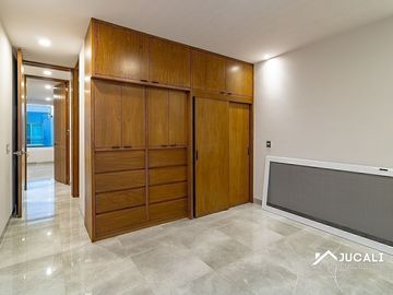 Casa en Venta Dentro de Coto con alberca, Fraccionamiento Solares, Zapopan