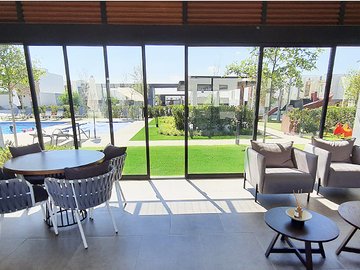 Casa en Venta Dentro de Coto con alberca, Fraccionamiento Solares, Zapopan