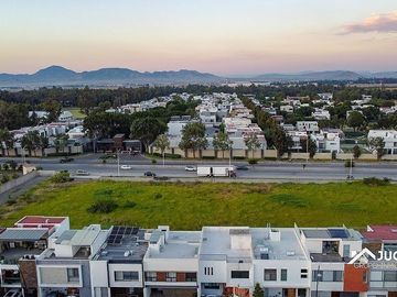Casa en Venta Dentro de Coto con alberca, Fraccionamiento Solares, Zapopan