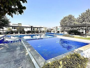 Casa en Venta Dentro de Coto con alberca, Fraccionamiento Solares, Zapopan