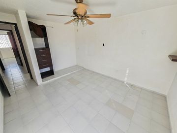 Casa en renta · 3 Recámaras · SM 39 · Centro · Atras de Plaza Outlet