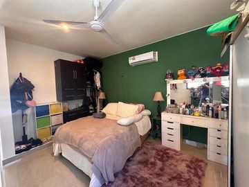 Casa en venta en Conkal, Yucatán, piscina y paneles solares