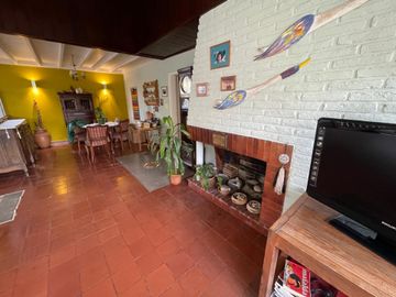 VENTA CASA 5 AMBIENTES ITUZAINGO NORTE