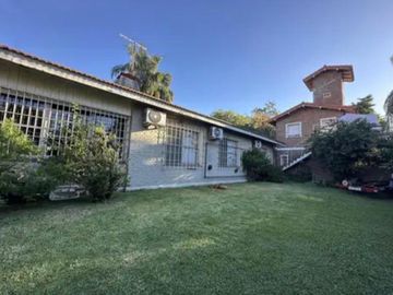 VENTA CASA 5 AMBIENTES ITUZAINGO NORTE