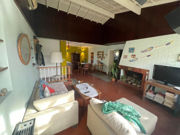 VENTA CASA 5 AMBIENTES ITUZAINGO NORTE