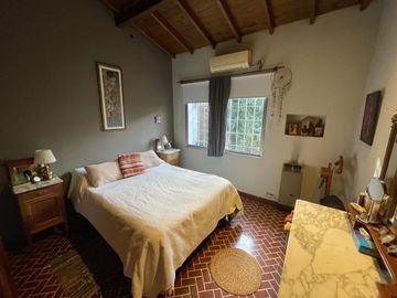 VENTA CASA 5 AMBIENTES ITUZAINGO NORTE