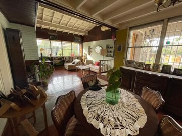VENTA CASA 5 AMBIENTES ITUZAINGO NORTE
