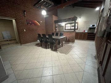 VENTA QUINTA 6 AMBIENTES VILLA UDAONDO-PARQUE LELO