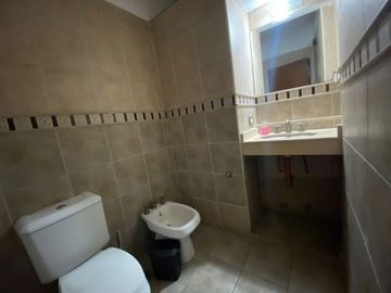VENTA QUINTA 6 AMBIENTES VILLA UDAONDO-PARQUE LELO